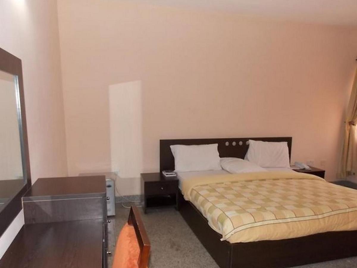 Room In Lodge - Ambience Hotels Abujahome For Leisure And Business Travellers Екстериор снимка