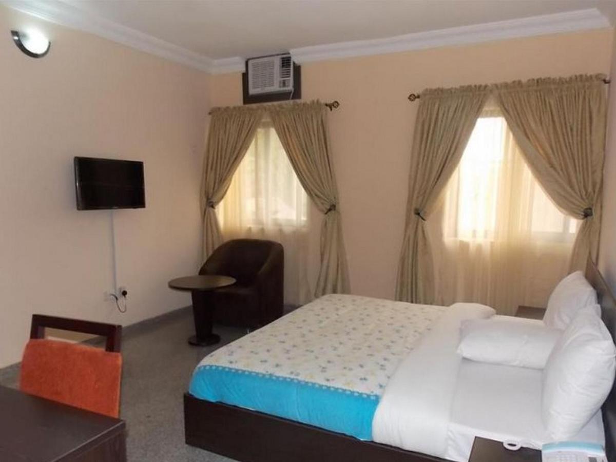 Room In Lodge - Ambience Hotels Abujahome For Leisure And Business Travellers Екстериор снимка
