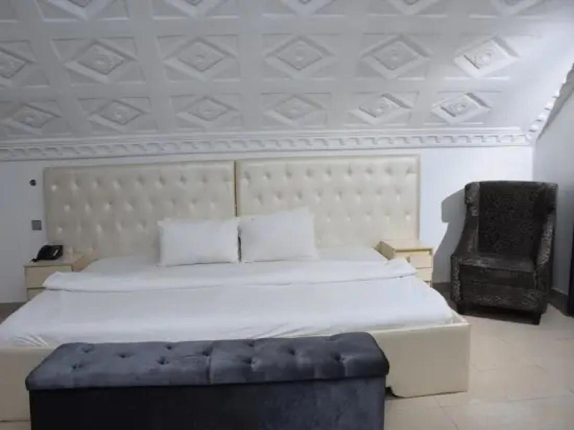 Room In Lodge - Ambience Hotels Abujahome For Leisure And Business Travellers Екстериор снимка