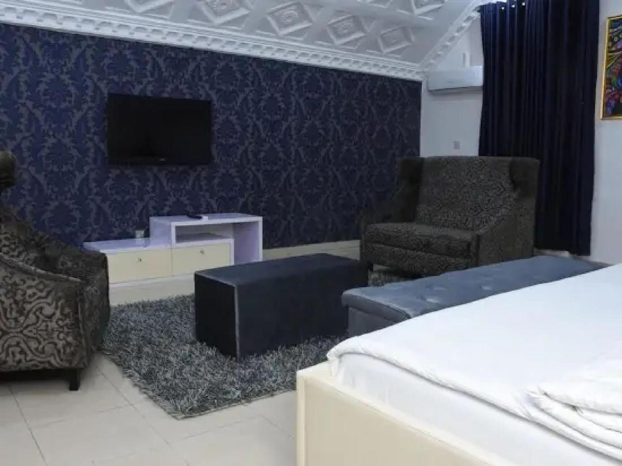 Room In Lodge - Ambience Hotels Abujahome For Leisure And Business Travellers Екстериор снимка