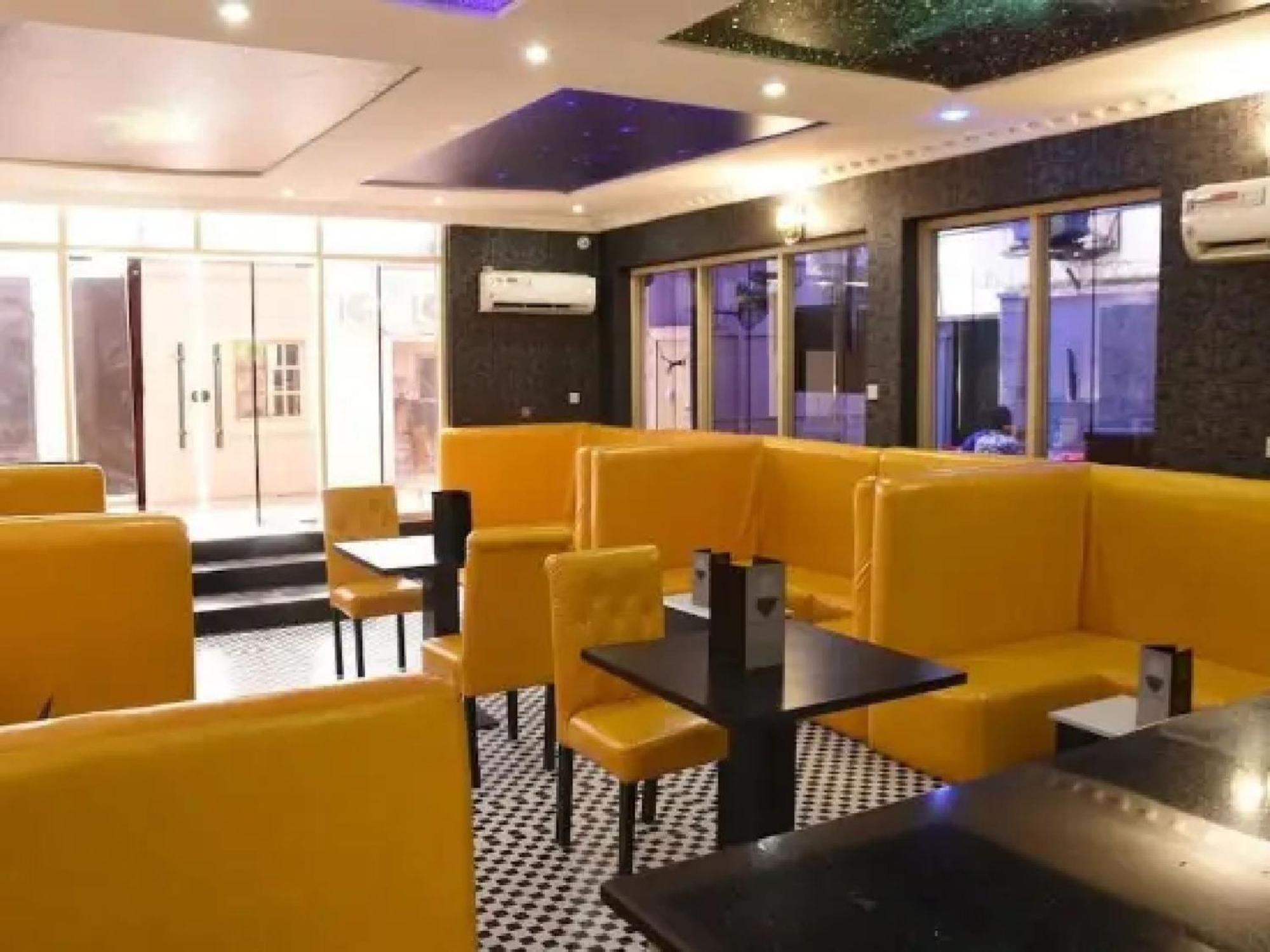 Room In Lodge - Ambience Hotels Abujahome For Leisure And Business Travellers Екстериор снимка