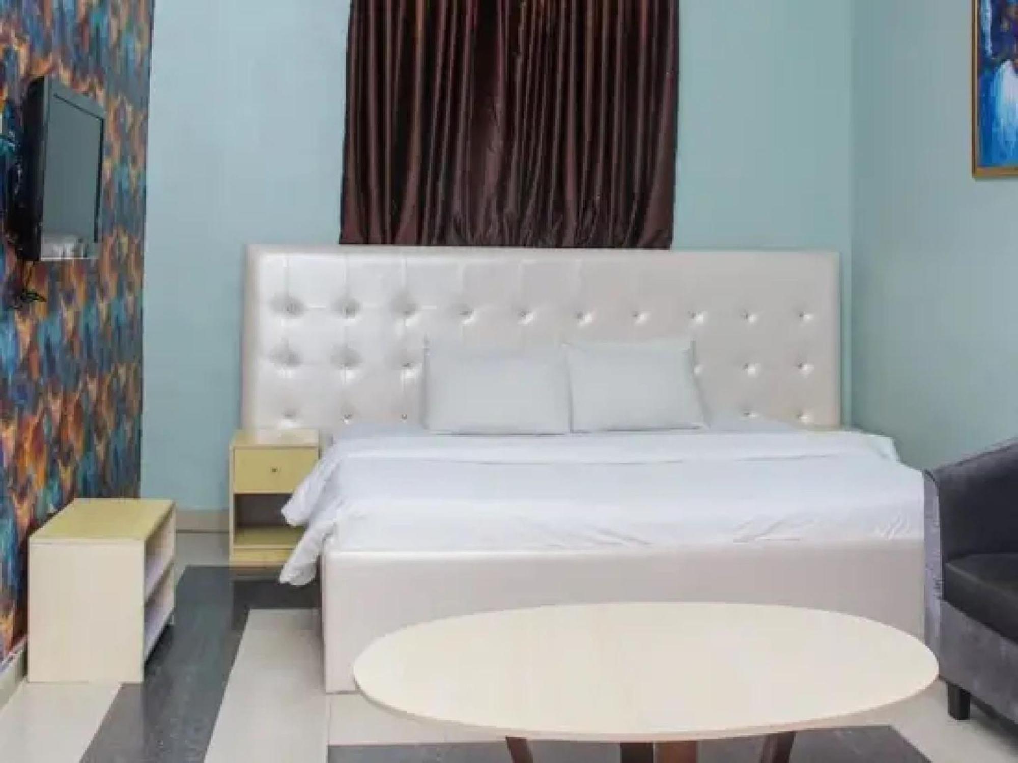 Room In Lodge - Ambience Hotels Abujahome For Leisure And Business Travellers Екстериор снимка